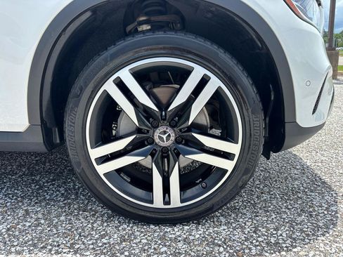 Used 2021 Mercedes-Benz GLC 300 w/ Premium Package image 32