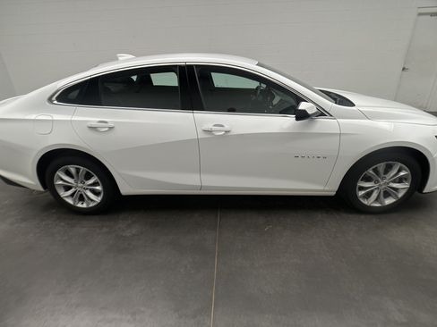 Used 2025 Chevrolet Malibu LT FWD image 9