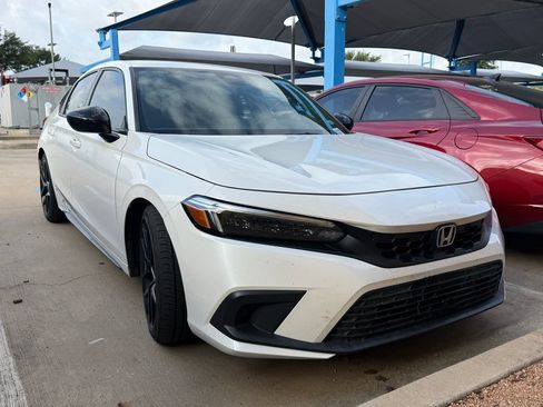 Used 2024 Honda Civic Sport image 2