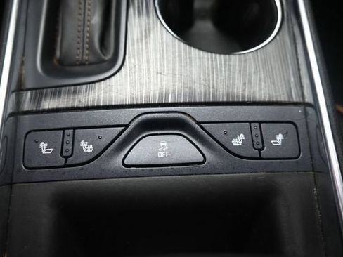 Used 2018 Chevrolet Impala Premier FWD image 28