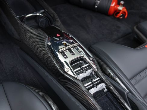 Used 2024 Ferrari SF90 Spider AWD/4WD image 6