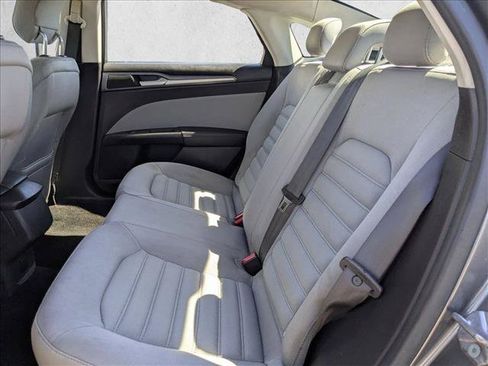 Used 2014 Ford Fusion S FWD image 17