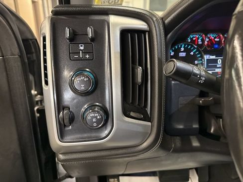 Used 2019 GMC Sierra 1500 SLE w/ SLE Value Package AWD/4WD image 19