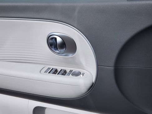 New 2026 Hyundai Ioniq 9 SE image 7