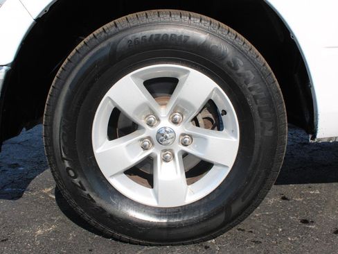 Used 2021 RAM 1500 Classic SLT RWD image 51