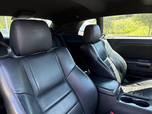 Used 2009 Dodge Challenger R/T w/ Sound Group RWD image 16