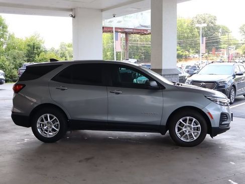 Used 2023 Chevrolet Equinox LS FWD image 8