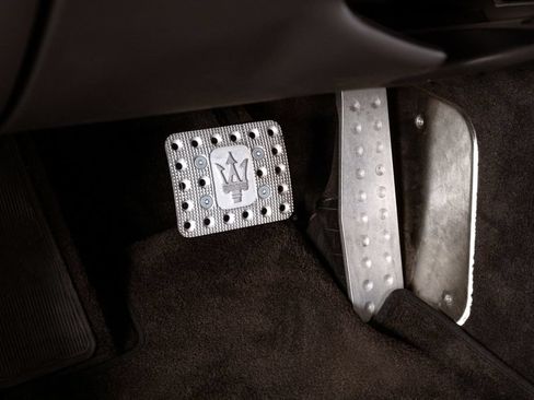 Used 2013 Maserati GranTurismo Sport RWD image 42