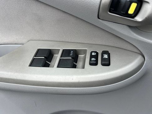 Used 2012 Toyota Corolla LE FWD image 15