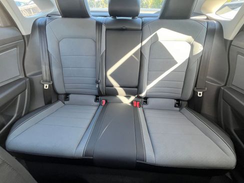 Used 2025 Volkswagen Jetta SE image 38