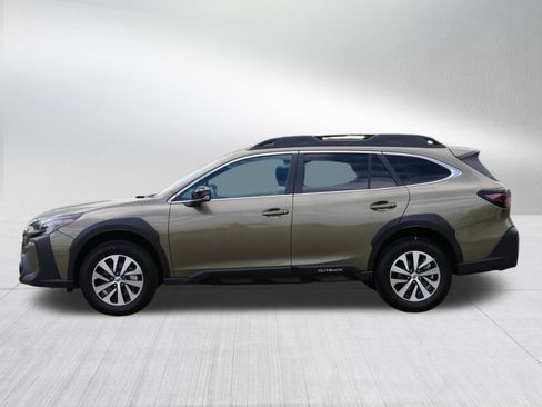 Certified 2024 Subaru Outback Premium AWD/4WD image 4