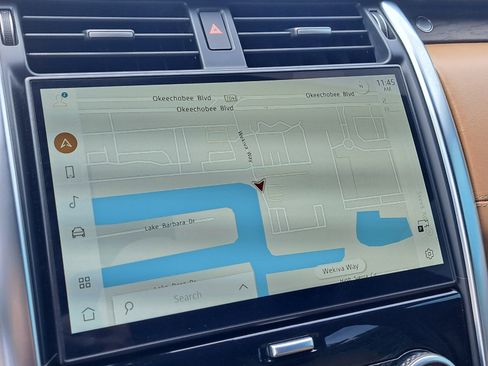 Used 2023 Land Rover Discovery HSE R-Dynamic image 17