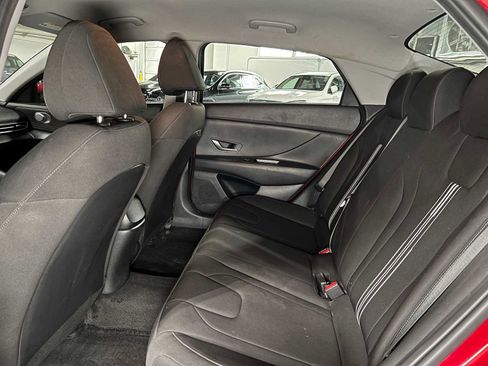 Used 2023 Hyundai Elantra Blue image 18
