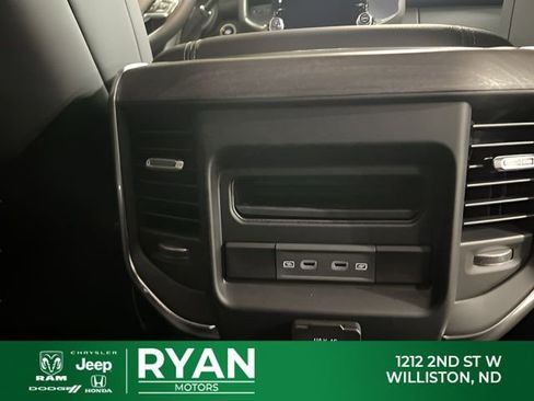 New 2026 RAM 2500 Laramie AWD/4WD image 37