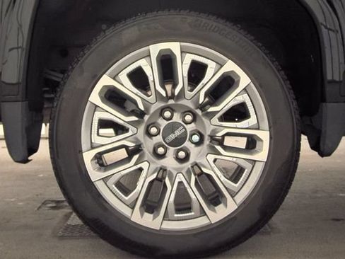 Used 2023 GMC Sierra 1500 Denali Ultimate AWD/4WD image 17