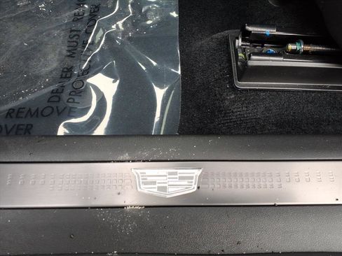 Certified 2025 Cadillac Optiq Luxury 1 w/ LPO, Floor Liner Package image 23