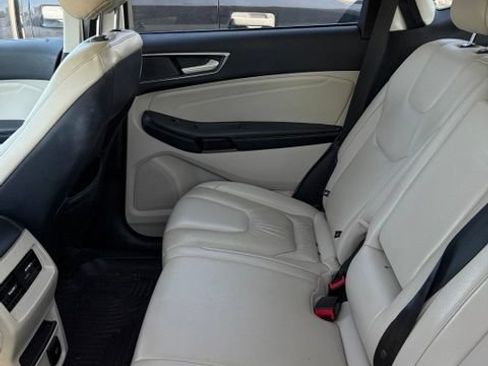 Used 2021 Ford Edge Titanium AWD/4WD image 11