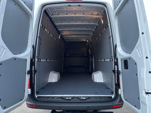 New 2025 Mercedes-Benz Sprinter 3500 image 23
