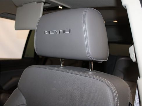 Used 2016 GMC Yukon Denali w/ Open Road Package image 10