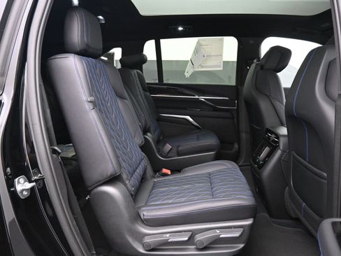 New 2026 Cadillac Escalade IQ Sport 1 w/ LPO, Floor Liner Package image 12