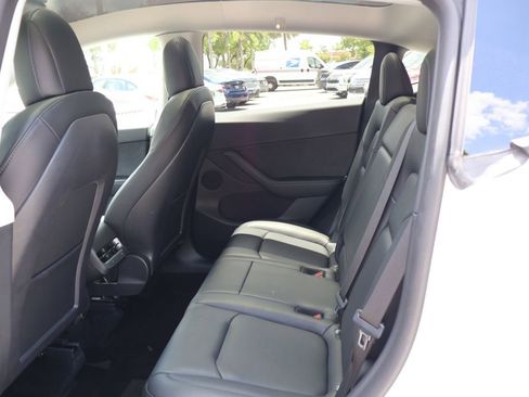 Used 2022 Tesla Model Y Performance AWD/4WD image 35