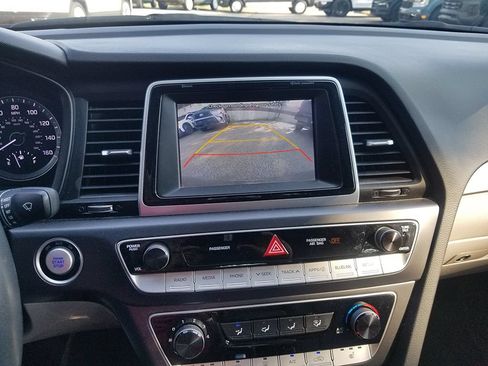 Used 2018 Hyundai Sonata SEL FWD image 9