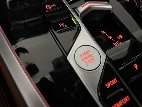 Used 2023 BMW X7 xDrive40i w/ M Sport Package image 17