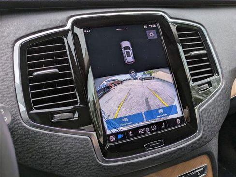 Used 2023 Volvo XC90 B6 Plus w/ Protection Package Premier image 16