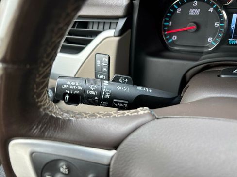 Used 2018 GMC Yukon SLT image 34