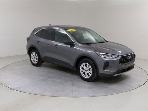 Certified 2023 Ford Escape Active image 10