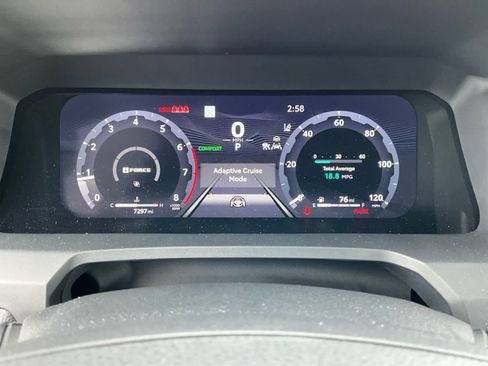 Used 2025 Toyota Tacoma Limited image 24