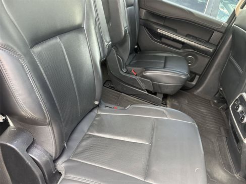 Used 2022 Ford Expedition XLT AWD/4WD image 15