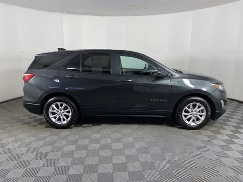 Used 2020 Chevrolet Equinox LS image 4