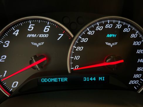 Used 2008 Chevrolet Corvette Coupe w/ Preferred Equipment Group image 19