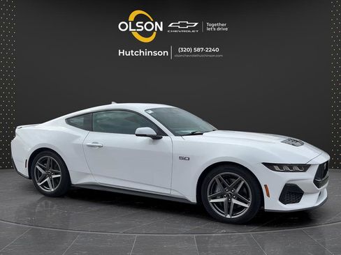 Used 2024 Ford Mustang GT Premium RWD image 17