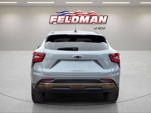 Used 2025 Chevrolet Trax ACTIV w/ Sunroof Package FWD image 4
