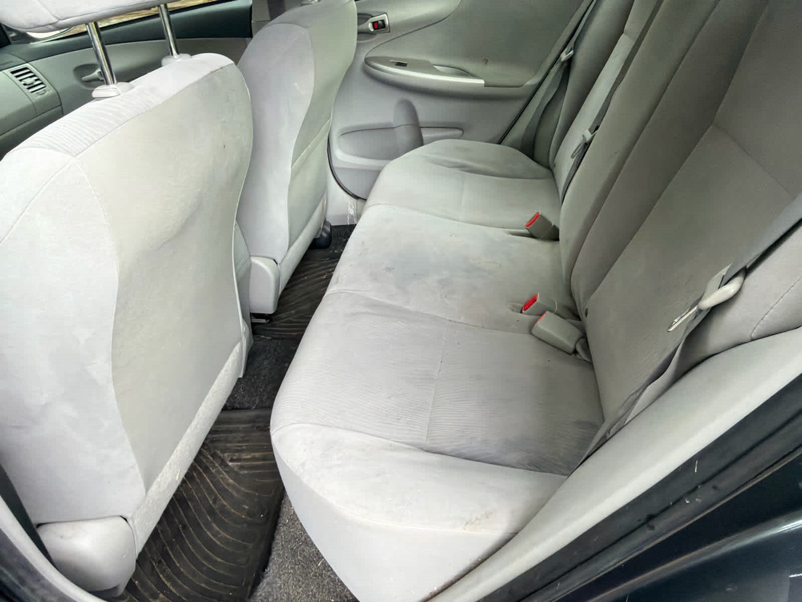 Used 2013 Toyota Corolla LE FWD image 6