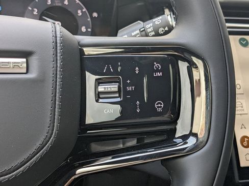 New 2026 Land Rover Range Rover Velar Dynamic SE AWD/4WD image 24
