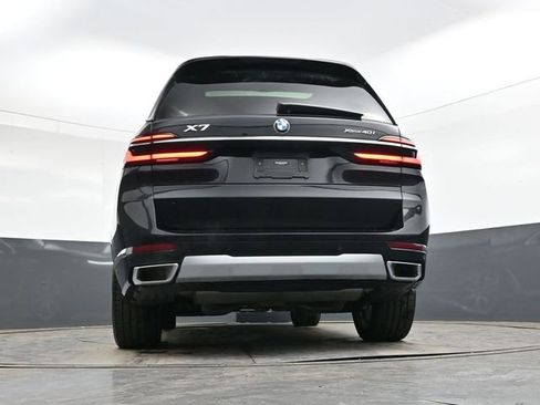 Used 2023 BMW X7 xDrive40i image 29