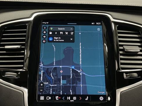 Used 2024 Volvo XC90 T8 Ultimate w/ Protection Package Premier image 9