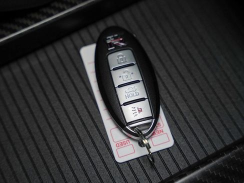 Used 2021 Nissan GT-R Premium AWD/4WD image 36