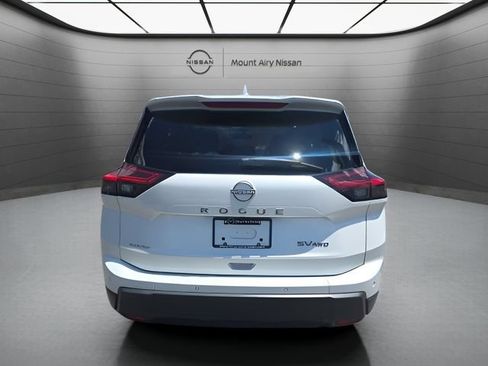 Certified 2024 Nissan Rogue SV AWD/4WD image 5
