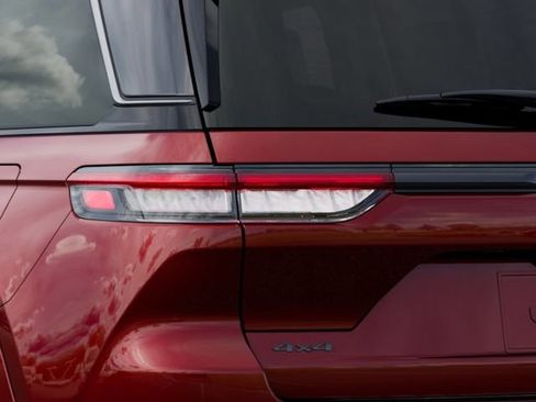 New 2026 Jeep Grand Cherokee Summit AWD/4WD image 9