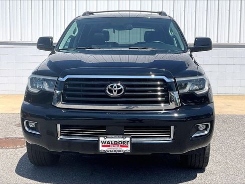 Used 2019 Toyota Sequoia TRD Sport w/ TRD Sport Premium Package AWD/4WD image 3