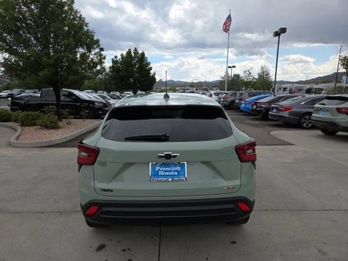 Used 2024 Chevrolet Trax RS w/ Driver Confidence Package FWD image 6