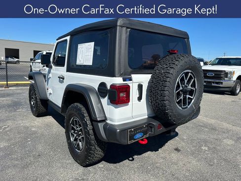 Used 2025 Jeep Wrangler Rubicon image 2