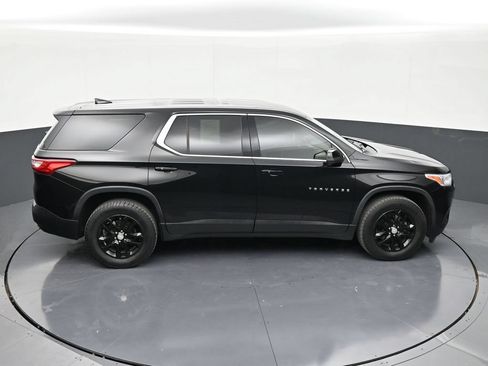 Used 2021 Chevrolet Traverse LS FWD image 17
