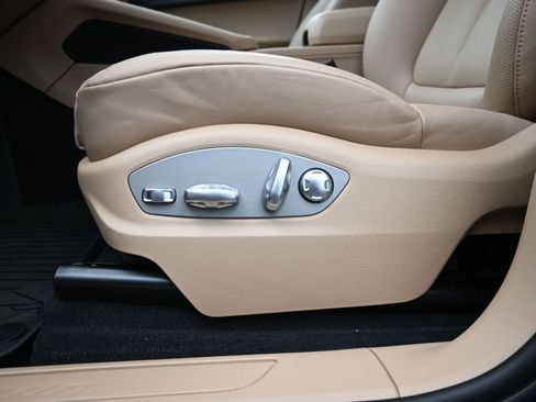 New 2026 Porsche Macan AWD/4WD image 12