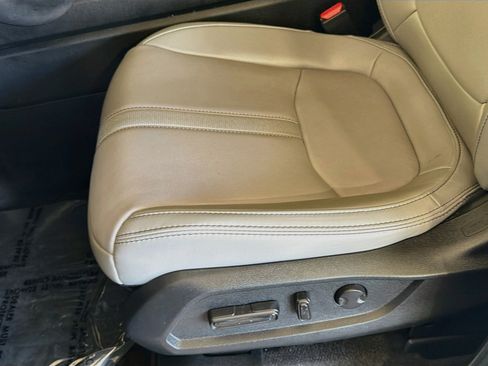 Certified 2025 Honda Pilot EX-L image 17