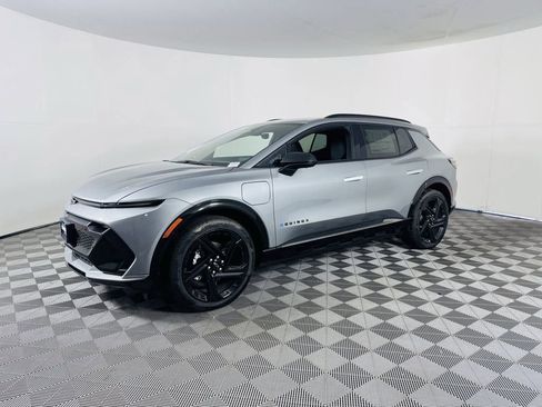 Used 2025 Chevrolet Equinox EV RS image 4